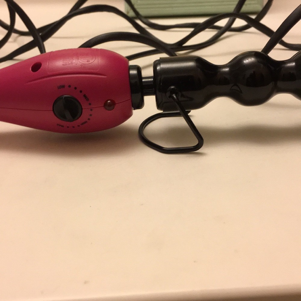 Curling Iron - Picture 4 of 4
